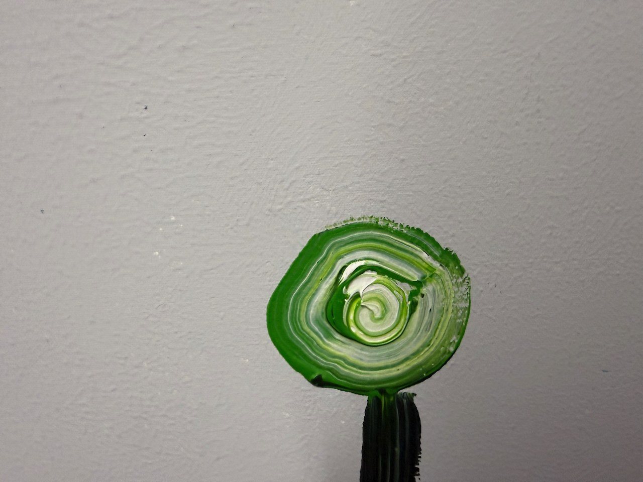 Lot 077 — Pink Sun, Green Spirals - Image 5