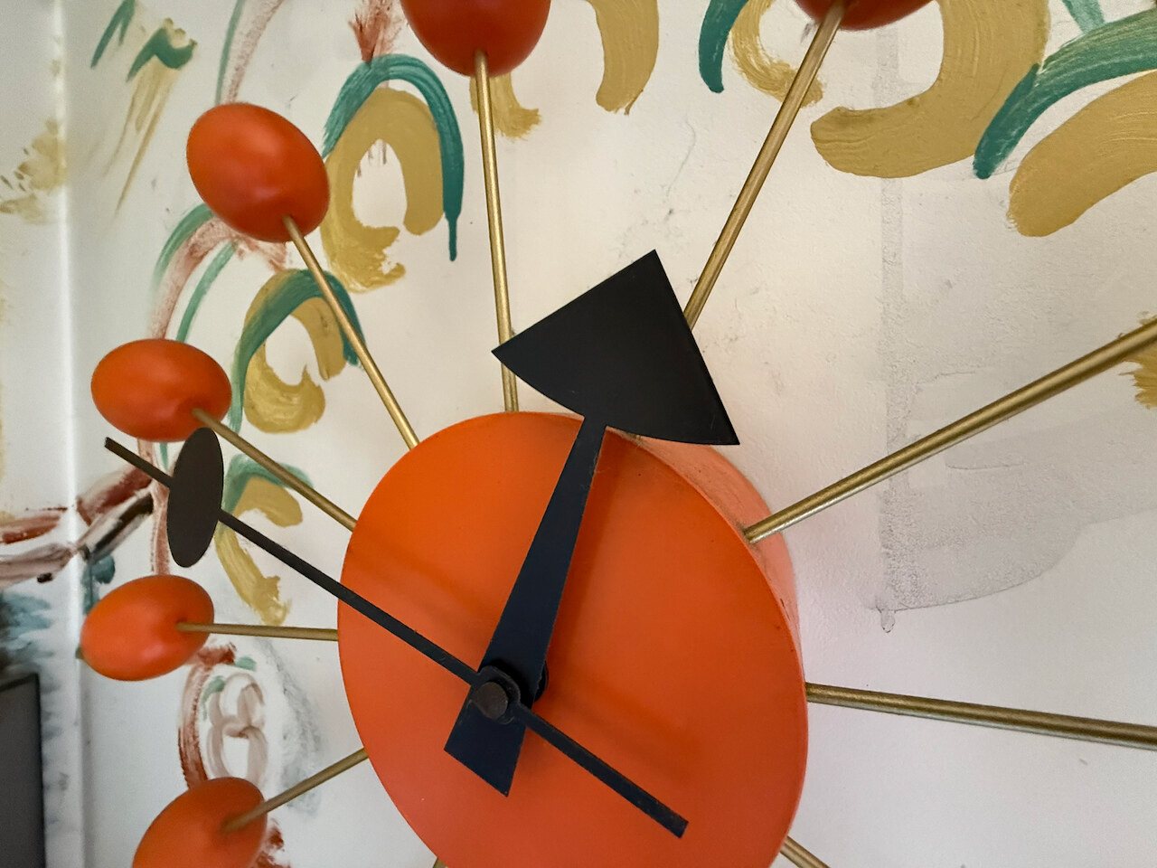 Lot 109 — Ball Wall Clock, Vitra Reedition Label - Image 4
