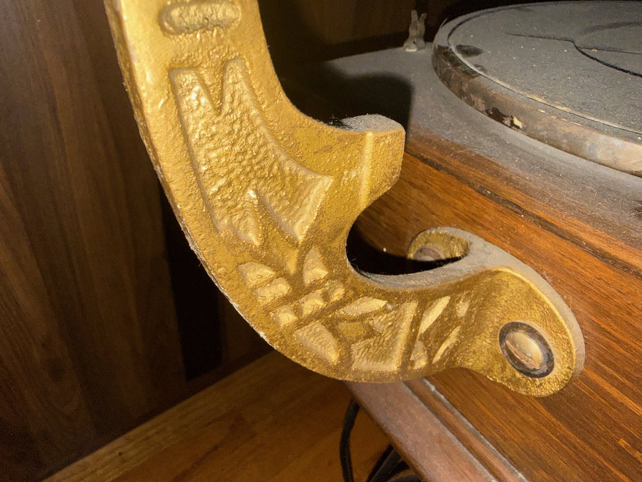 Lot 180 — Horn Gramophone, Columbia Viva-tonal Badge - Image 9